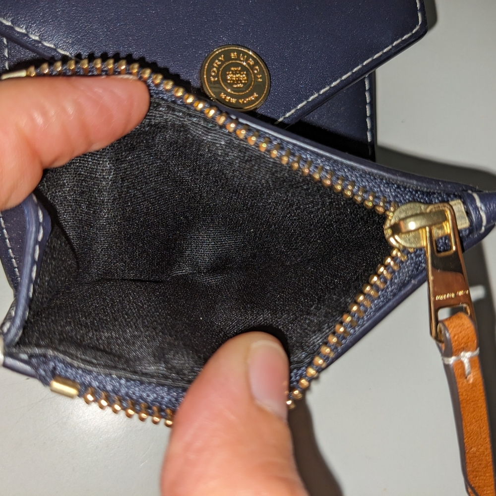 Tory Burch Black and Cream Wallet - Picture 14 of 14